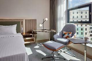 Deluxe King Guest Room - Work Area / Author: Matthias Hamel / Copyright holder: &copy; Courtyard by Marriott Berlin City Center
