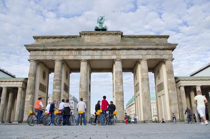 Berlin on Bike - Berlin im Überblick Fahrradtour Guide: Englisch Kind (Berlin WelcomeCard)