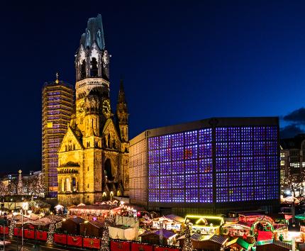Crazy Christmas Tour mit dem Bus: Ein Berlin-Erlebnis Abfahrt: Friedrichstadtpalast Erwachsener