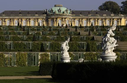 Half-day excursion Potsdam/Sanssouci: sightseeing by bus incl. palace tour - adult