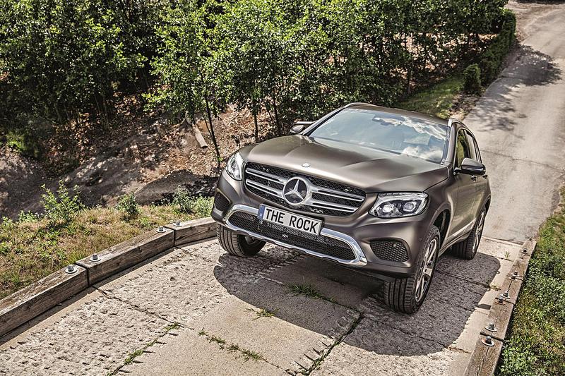 Training On The Mercedes Benz Off Road Course Mercedes Glc Bremen Special Offers