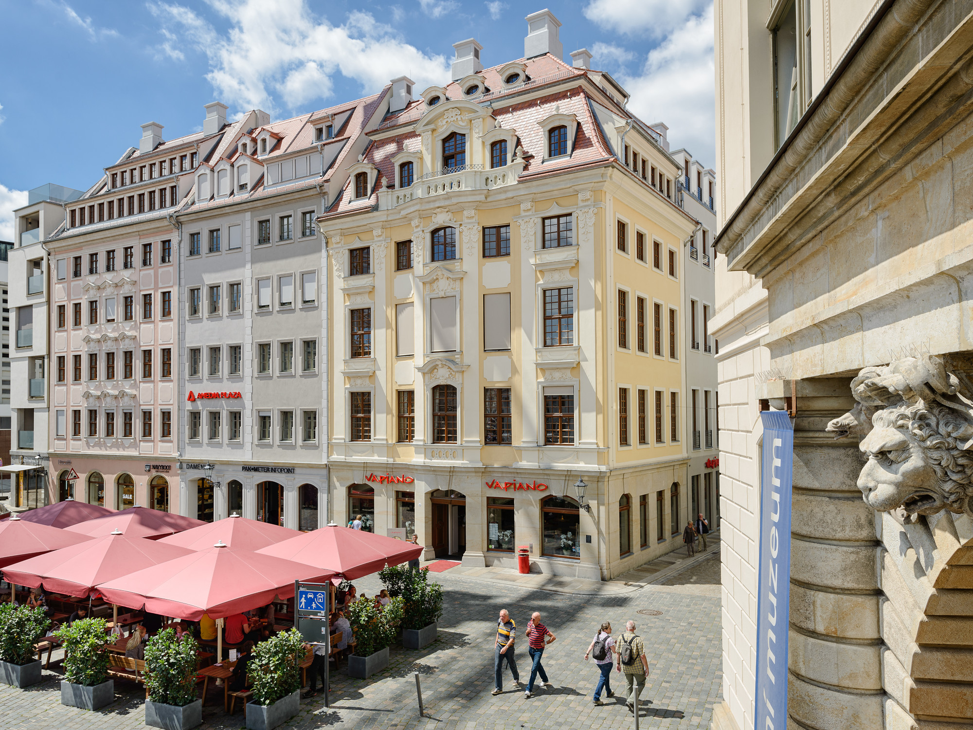 Amedia Plaza Dresden. Doppelzimmer Ferienhaus in Europa