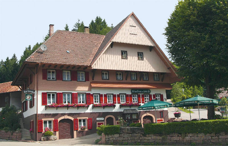 Gasthaus Zur Linde Ferienwohnungen &amp; Bauer Ferienwohnung  Oberharmersbach