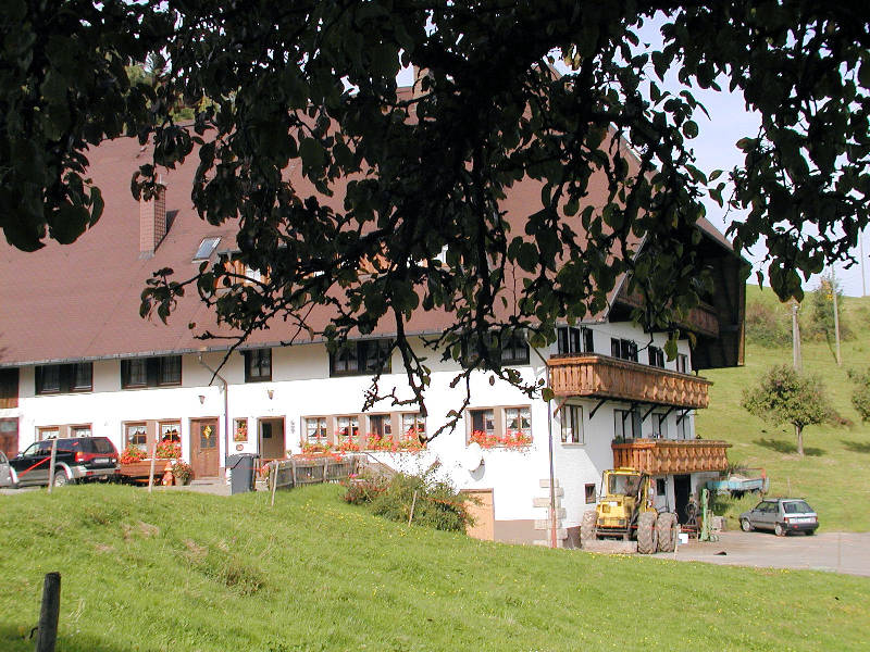 Ferienhof Schanzenberghof, (Hornberg). Dreibettzim Ferienwohnung  Hornberg