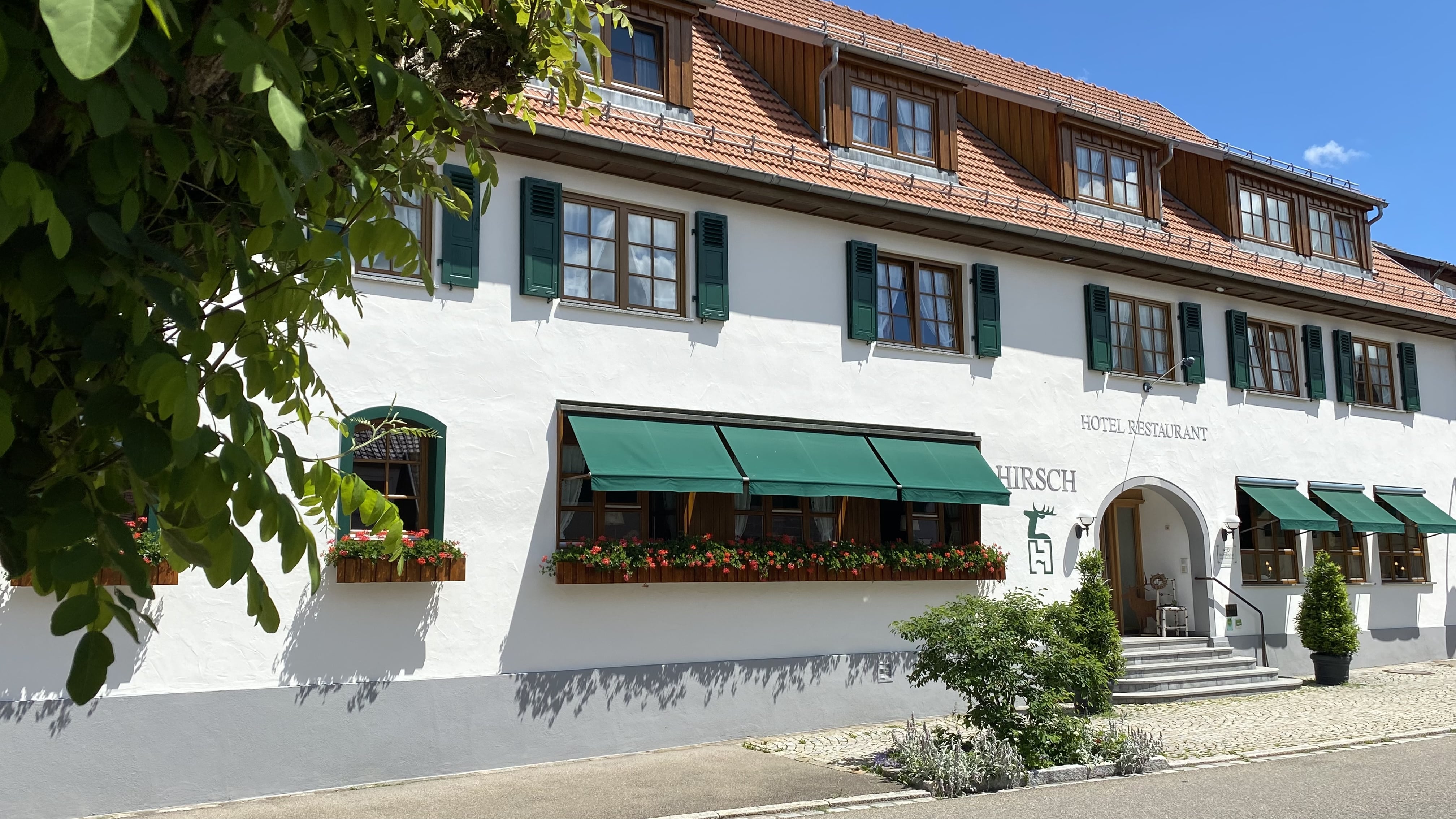Romantik Hotel l Restaurant Hirsch, (Sonnenbü Ferienwohnung 