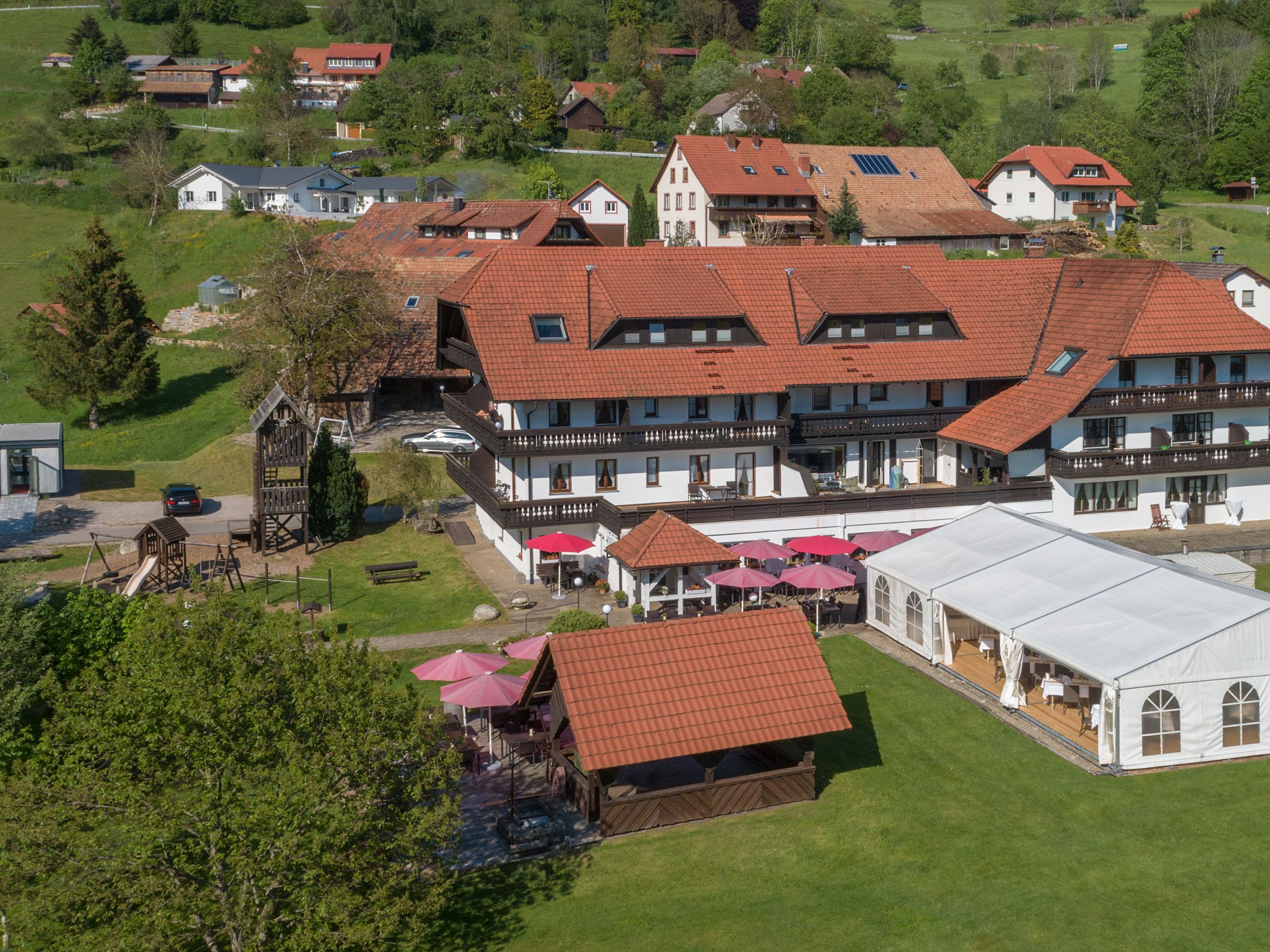 Hotel Landmann GmbH, (Steinen). Familienstudio mit Ferienwohnung in Europa