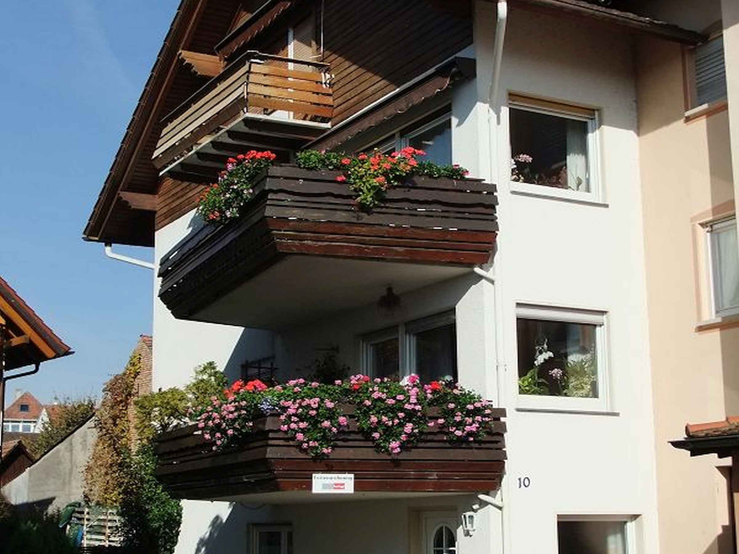 Haus Alpenblick, (Immenstaad am Bodensee). Happine Ferienwohnung am Bodensee