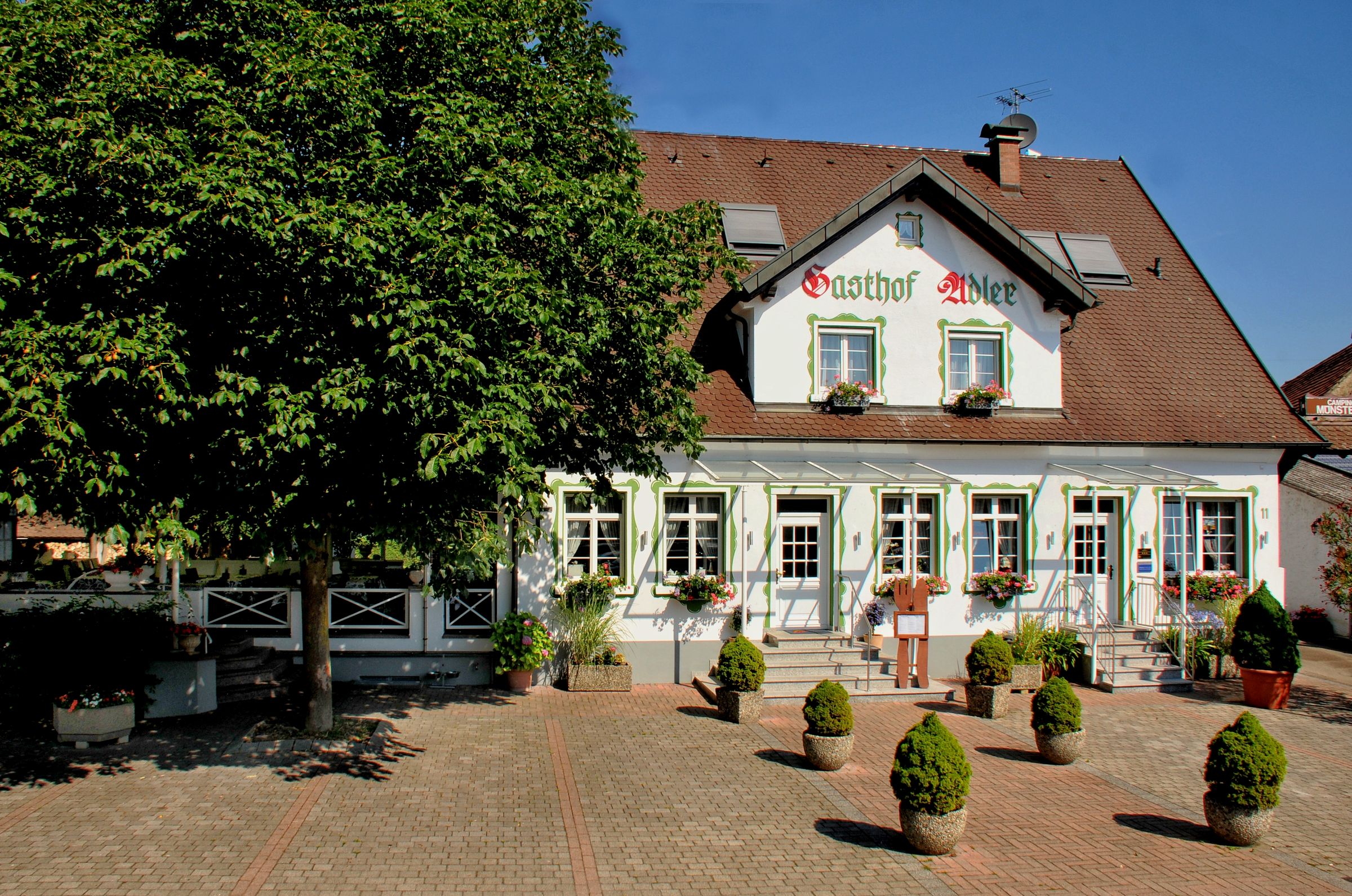 Landgasthof Adler zu Hochstetten, (Breisach). Stan Ferienwohnung in Deutschland