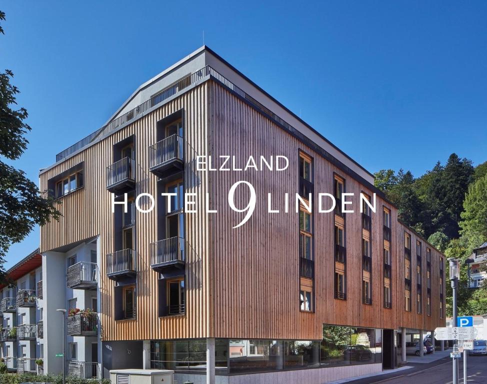 ElzLand Hotel 9 Linden, (Elzach). Penthouse, 40 qm Ferienwohnung 