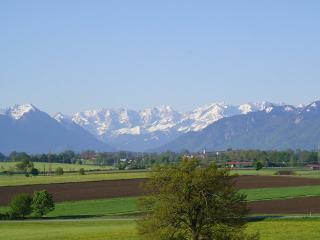 Gebirgsblick vom Hof auf Zugspitze