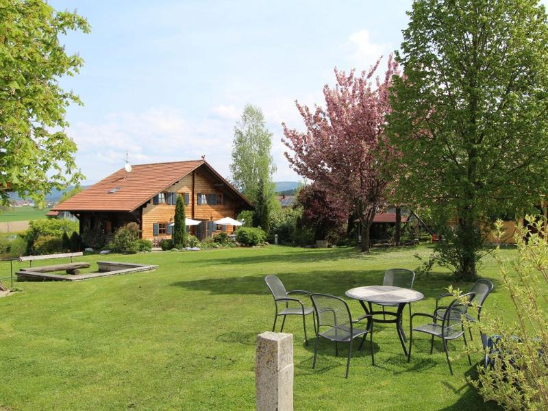 Holzhaus Lavendel und Rosmarin