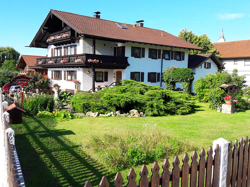 Landhaus Müller (Bad Birnbach). Ferienwohnung Ferienwohnung 