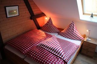 Schwalbennnest: Kuscheliges Doppelbett (1,80 x 2,00 m)