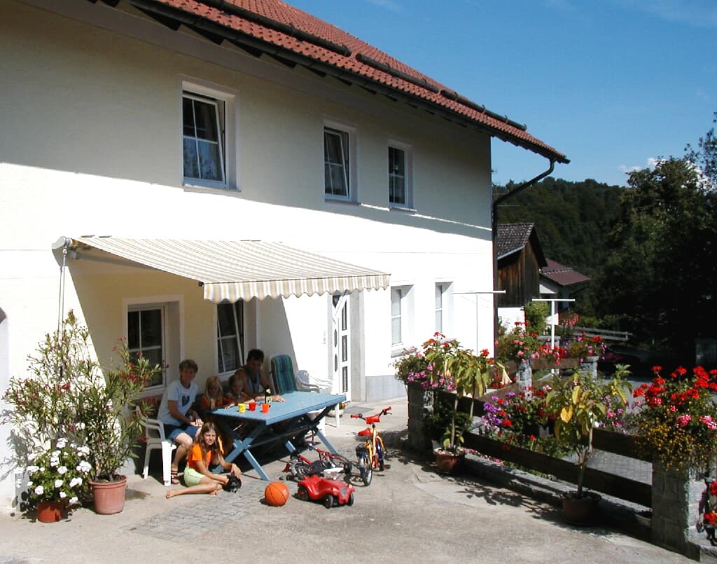 Haus Rita (Thurmansbang). FW Bründl, 70 qm Ferienwohnung  Thurmansbang