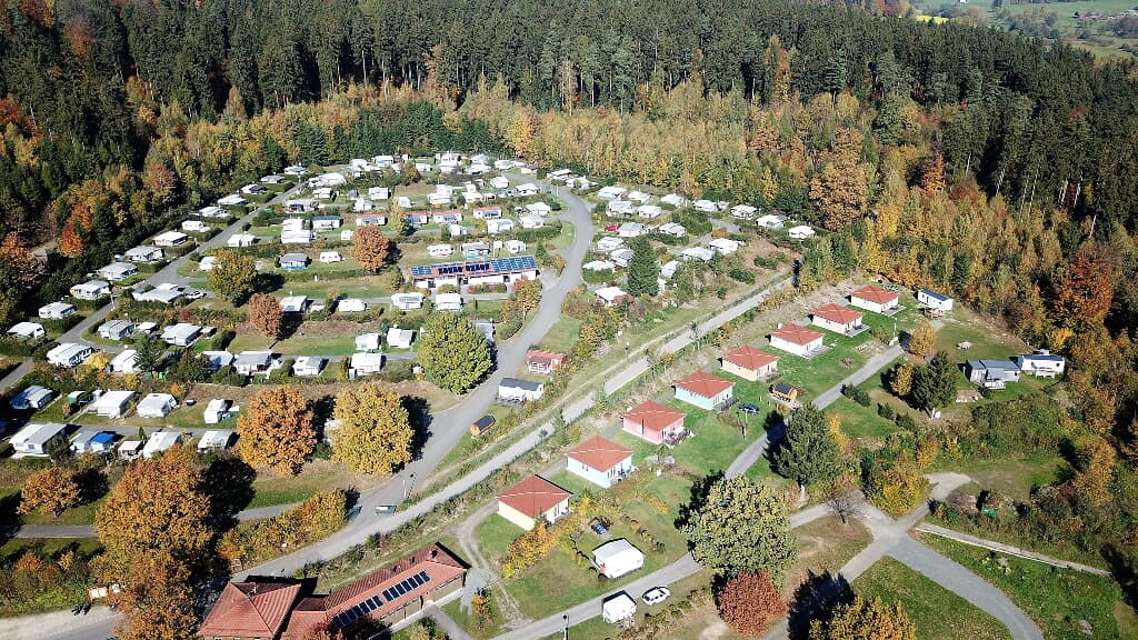 Ferienpark Perlsee Ferienhäuser, Camping, Mob