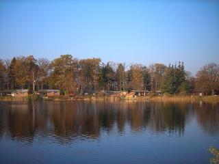 Ferienhäuser im Waldweg direkt am Strandsee