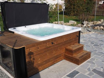 Hot Tub Whirlpool