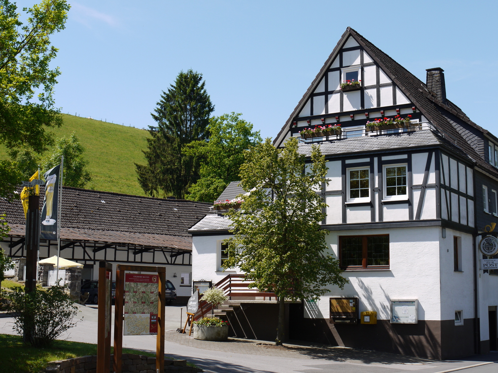 Gasthof zur Post, (Schmallenberg). Ferienwohnung A Ferienwohnung  Sauerland