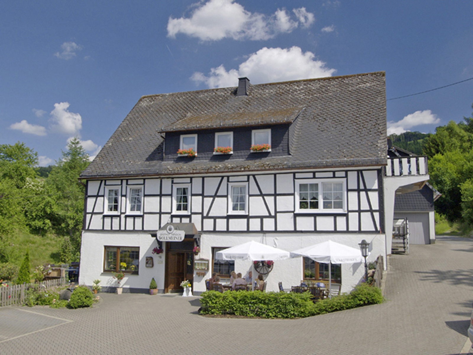 Gasthaus Wollmeiner, (Schmallenberg). Ferienhaus W Ferienhaus 