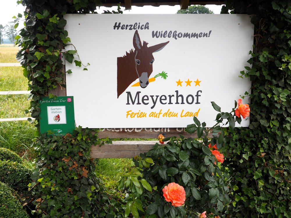 Meyerhof (Bad Essen - Brockhausen). Hagebutte Ferienwohnung  Osnabrück