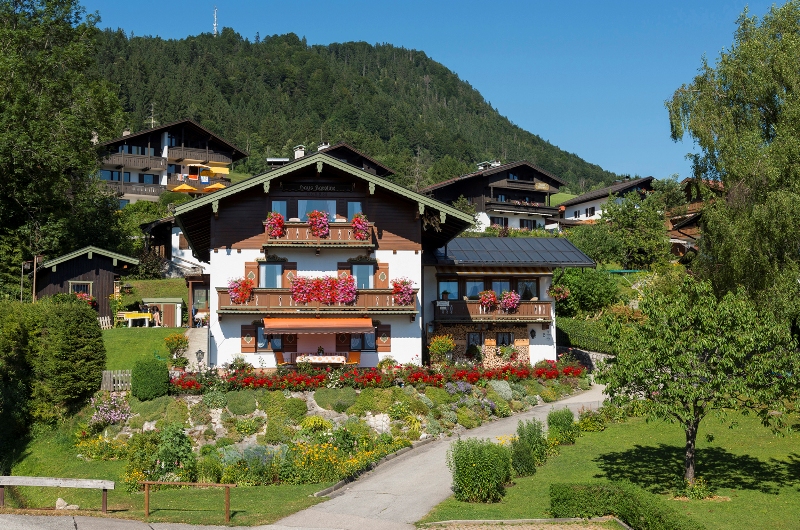 Haus Karoline (DE Reit im Winkl). Zwei-Raum-Ferien Ferienwohnung in den Alpen