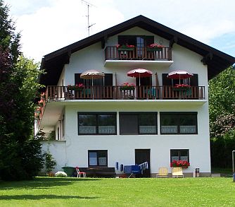 Gästehaus Strobl am See (DE Gstadt am Chiemse Ferienwohnung  Bayern