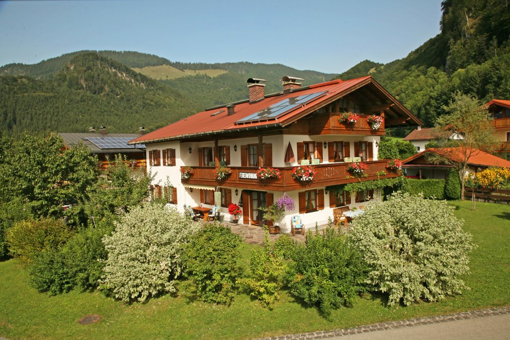 Haus Kohlpointner (DE Oberwössen). Ferienwohn Ferienwohnung  Chiemgauer Alpen