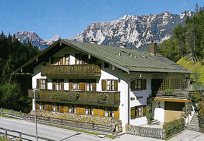 Haus Karolina Ferienwohnungen (DE Ramsau). Ferienw Ferienwohnung in den Alpen