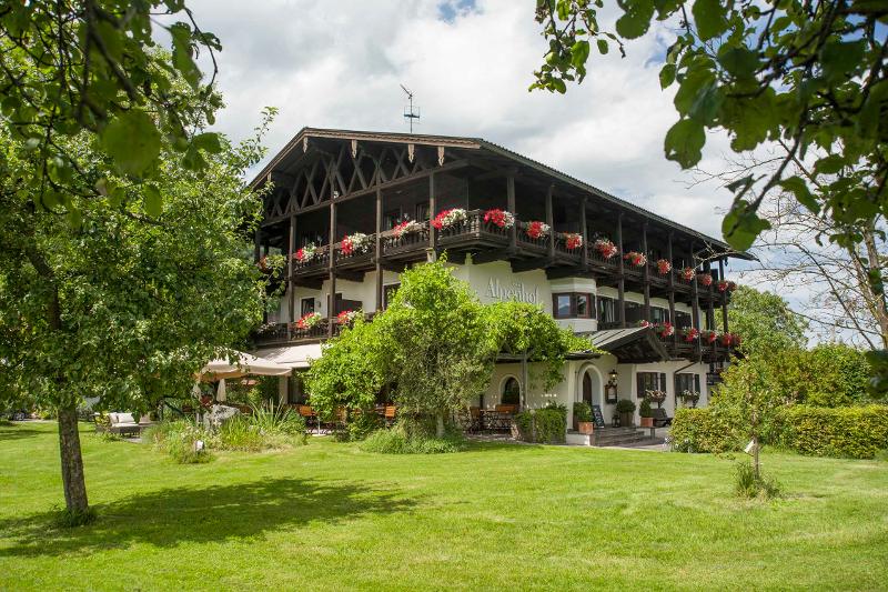Landhotel-Restaurant Alpenhof