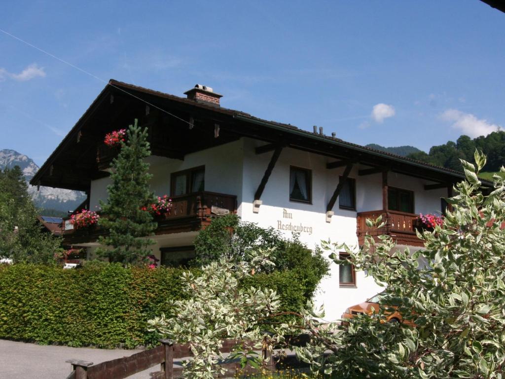 Haus am Reschenberg Ferienwohnungen (DE Ramsau). F Ferienwohnung  Berchtesgadener Land