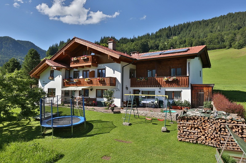 Haus Kahlersberg Fewo (DE Ramsau). Ferienwohnung f Ferienwohnung in den Alpen