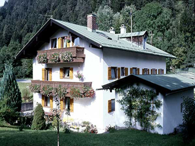 Ferienwohnung Holl (DE Berchtesgaden). Ferienwohnu Ferienwohnung  Berchtesgaden