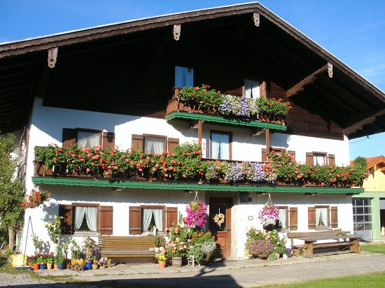 Fembacherhof (DE Siegsdorf). Ferienwohnung 1, 95 q Ferienwohnung  Bayern