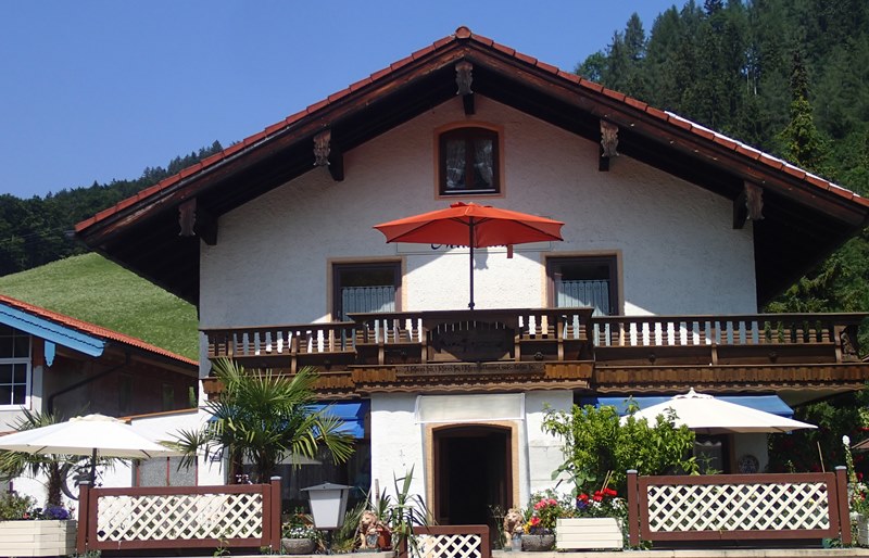 Haus Neuhäusl (DE Ruhpolding). Appartment Zin Ferienwohnung in den Alpen