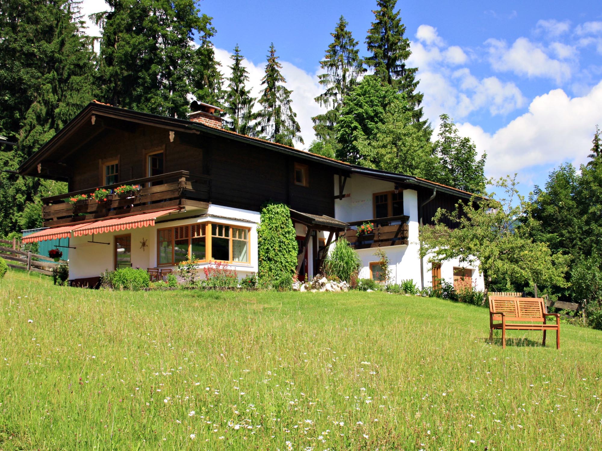 Haus Jakob (DE Bischofswiesen). Ferienwohnung, 4-6 Ferienwohnung  Berchtesgadener Land