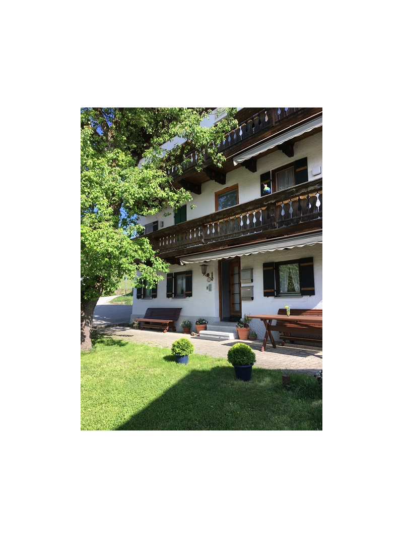 Das Haus Oberlechner liegt idyllisch gelegen am Angerer Kirchberg!