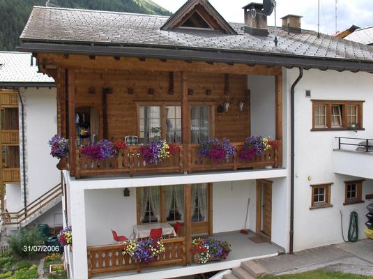 Ferienwohnung Chalet Guardaval, (Samnaun-Compatsch Ferienwohnung in der Schweiz