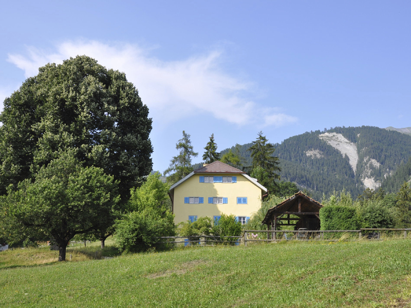 Haus Noains, (Rodels).  Ferienwohnung in der Schweiz