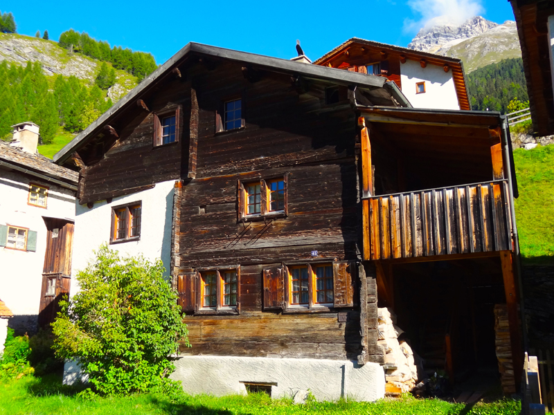 Haus Nicca, (Splügen).  Ferienwohnung in der Schweiz