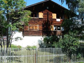 Casa Cadruvi Obersaxen Giraniga - Aussenansicht Sommer