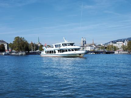 Stadtrundfahrt mit Schifffahrt auf dem Zürichsee