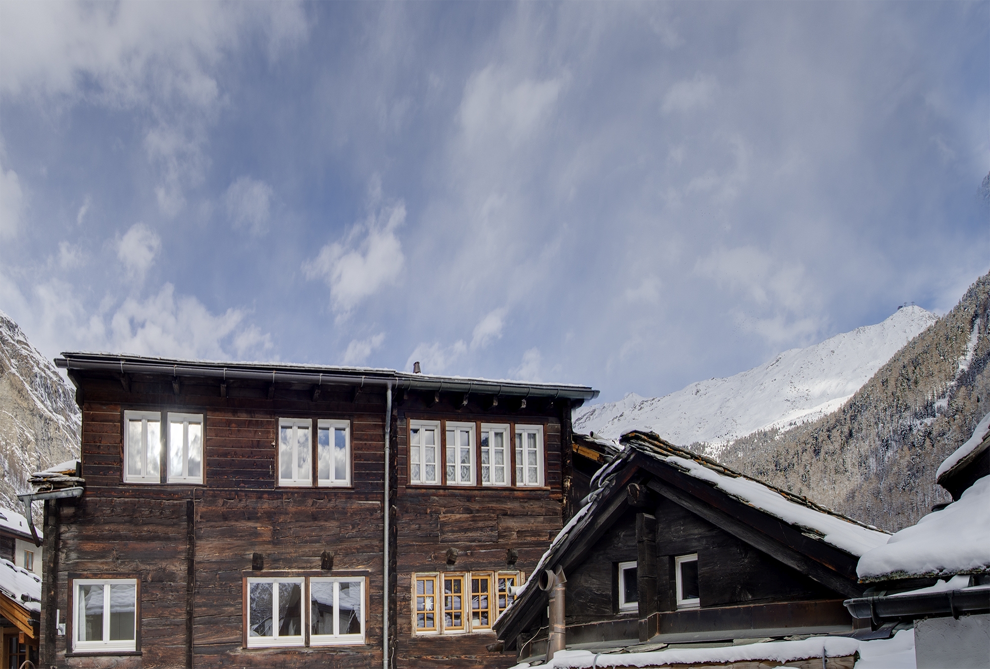 Haus Kirchplatz 4, (Zermatt).  Ferienwohnung in Zermatt