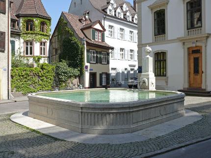Monthly tour of August "St. Alban-Tal - the little Venice of Basel" Children (6-16 years)
