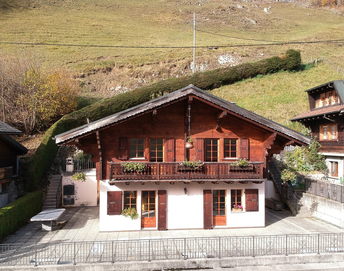 Chalet La Pala, (Val-d'Illiez).  Ferienwohnung in der Schweiz