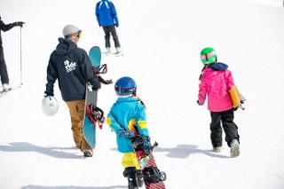 Snowboardunterricht / Copyright holder: &copy; European Snowsport Zermatt